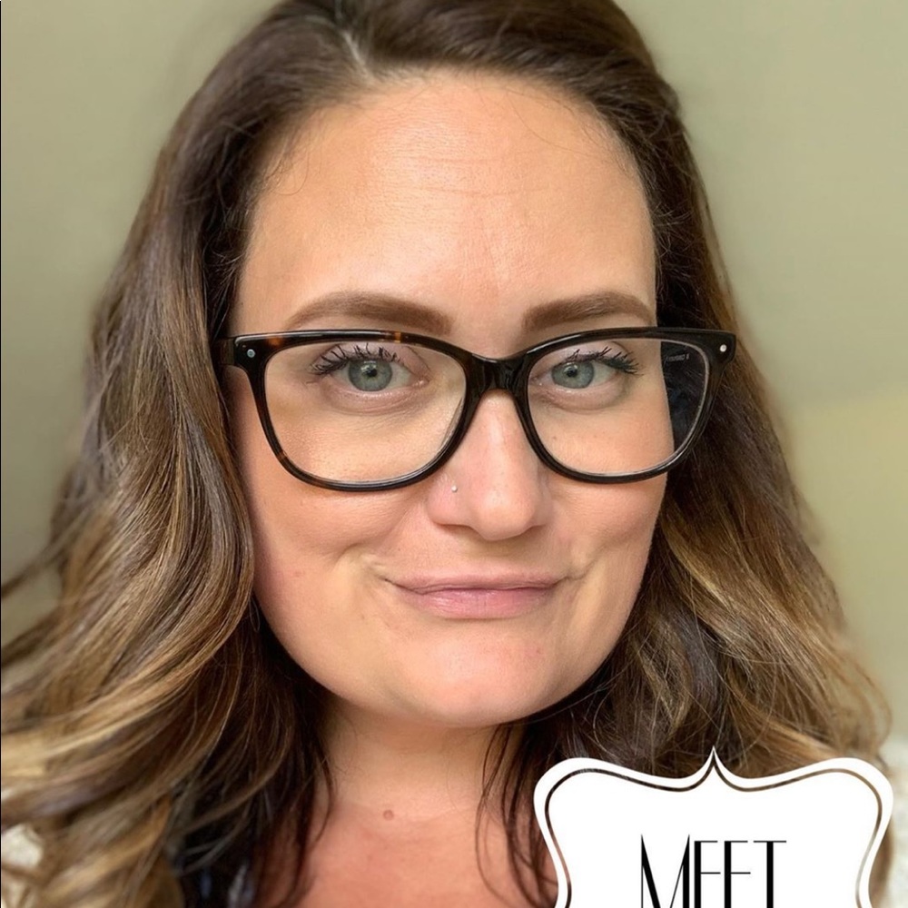 Meet your Posher, Melissa
